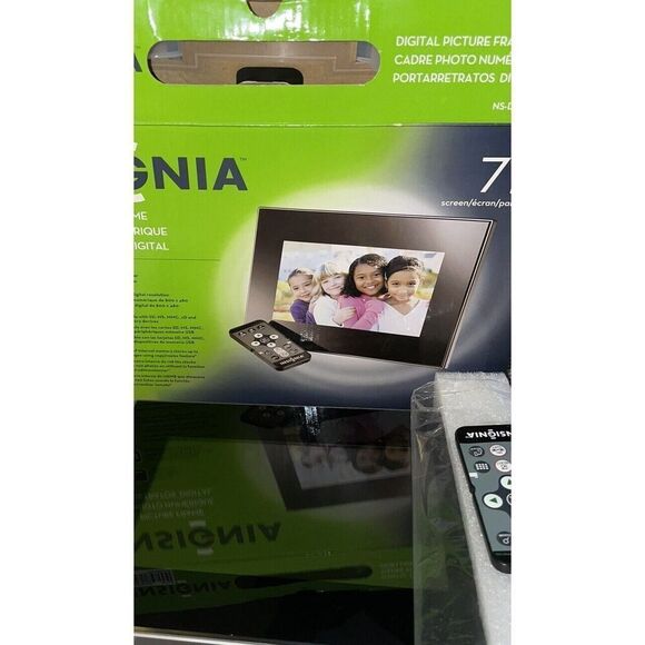 Insignia Digital Picture Frame Format Screen 7" NS-DPFO712G 128MG Tested - Picture 4 of 5